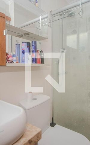 Apartamento à venda com 144m², 4 quartos e 2 vagas Apartamento à venda com 144m², 4 quartos e 2 vagasBanheiro da Suíte 2