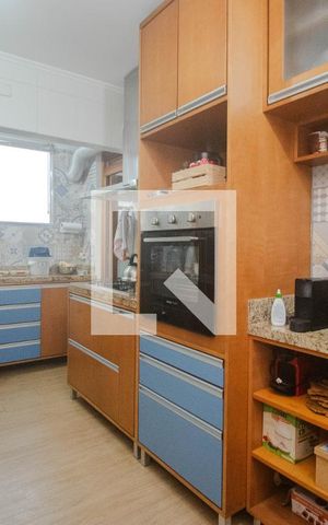 Apartamento à venda com 144m², 4 quartos e 2 vagas Apartamento à venda com 144m², 4 quartos e 2 vagasCozinha