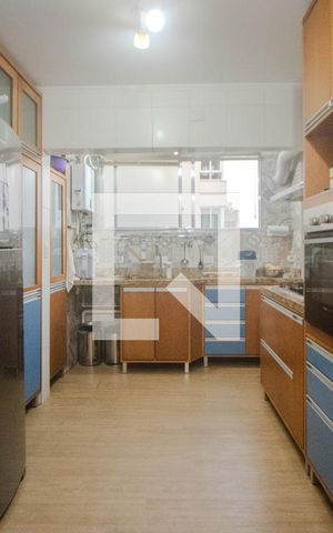 Apartamento à venda com 144m², 4 quartos e 2 vagas Apartamento à venda com 144m², 4 quartos e 2 vagasCozinha