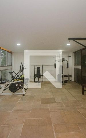 Apartamento à venda com 144m², 4 quartos e 2 vagas Apartamento à venda com 144m², 4 quartos e 2 vagasÁrea comum - Academia