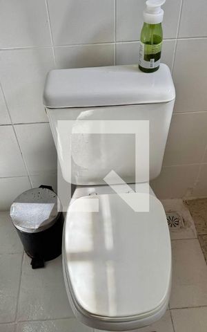 Casa de condomínio à venda com 182m², 4 quartos e 3 vagasSuíte - Banheiro