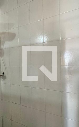 Casa de condomínio à venda com 182m², 4 quartos e 3 vagasBanheiro Social 2