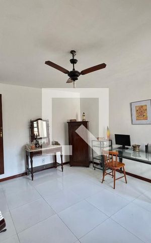Casa de condomínio à venda com 182m², 4 quartos e 3 vagasSala - Segundo andar