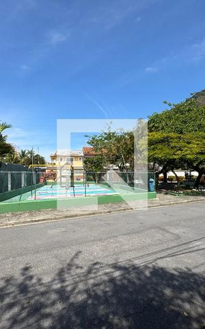 Casa de condomínio à venda com 182m², 4 quartos e 3 vagasÁrea comum