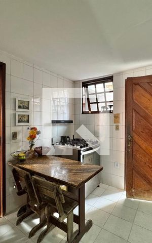 Casa de condomínio à venda com 182m², 4 quartos e 3 vagasCozinha
