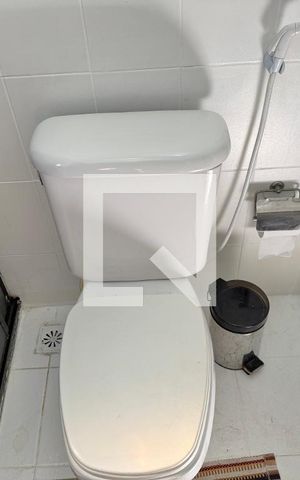 Casa de condomínio à venda com 182m², 4 quartos e 3 vagasBanheiro Social