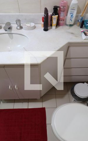 Apartamento à venda com 82m², 3 quartos e 2 vagasBanheiro da Suíte