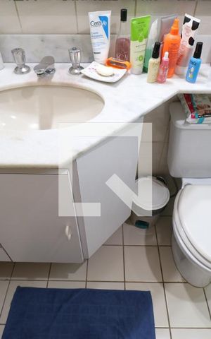 Apartamento à venda com 82m², 3 quartos e 2 vagasBanheiro 