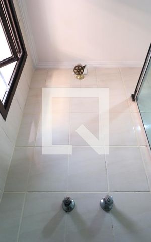 Apartamento à venda com 82m², 3 quartos e 2 vagasBanheiro da Suíte