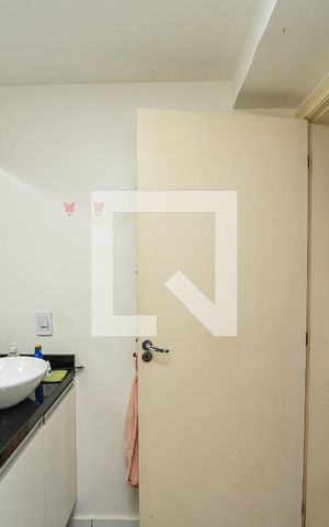 Apartamento à venda com 49m², 2 quartos e 1 vaga Apartamento à venda com 49m², 2 quartos e 1 vagaBanheiro Social
