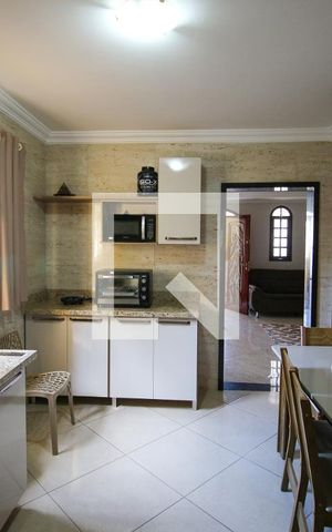 Casa à venda com 175m², 4 quartos e 2 vagas Casa à venda com 175m², 4 quartos e 2 vagasCozinha 2