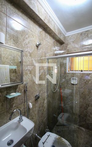 Casa à venda com 175m², 4 quartos e 2 vagas Casa à venda com 175m², 4 quartos e 2 vagasBanheiro 2