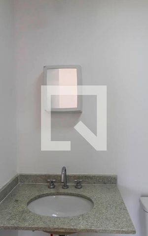 Apartamento para alugar com 48m², 2 quartos e sem vaga Apartamento para alugar com 48m², 2 quartos e sem vagaBanheiro