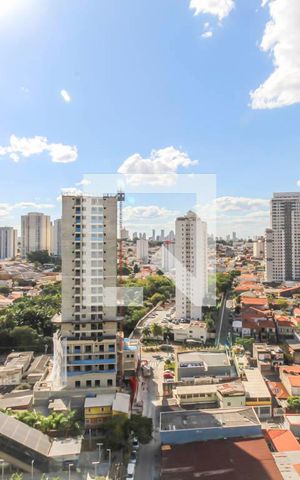Apartamento para alugar com 48m², 2 quartos e sem vaga Apartamento para alugar com 48m², 2 quartos e sem vagaVaranda