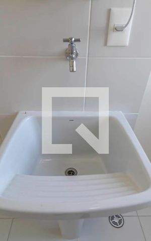 Apartamento para alugar com 48m², 2 quartos e sem vaga Apartamento para alugar com 48m², 2 quartos e sem vagaÁrea de Serviço