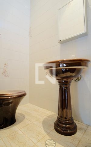 Casa à venda com 650m², 5 quartos e 4 vagasLavabo da Garagem