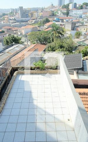 Casa à venda com 650m², 5 quartos e 4 vagasQuarto 2 vista