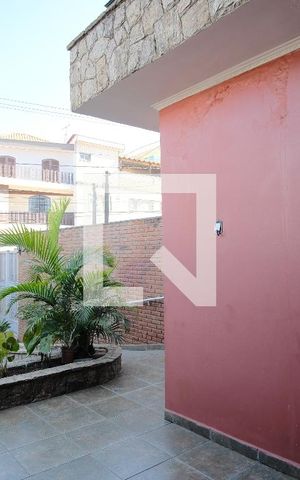 Casa à venda com 650m², 5 quartos e 4 vagasEntrada