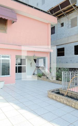 Casa à venda com 650m², 5 quartos e 4 vagasQuarto 1 Varanda