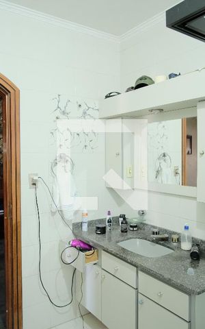 Casa à venda com 650m², 5 quartos e 4 vagasBanheiro Social