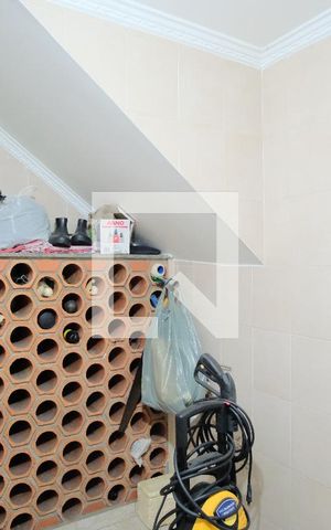Casa à venda com 650m², 5 quartos e 4 vagasAdega