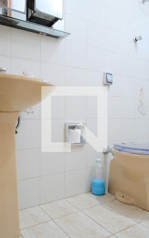 Casa à venda com 650m², 5 quartos e 4 vagasBanheiro de serviço