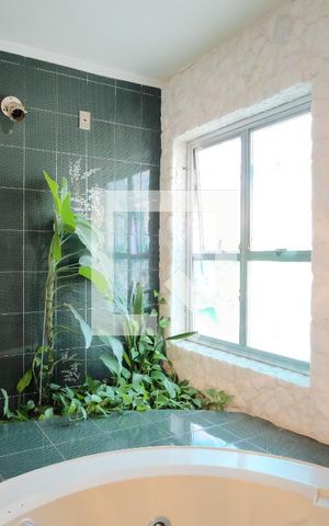 Casa à venda com 650m², 5 quartos e 4 vagasBanheiro da Suíte 1