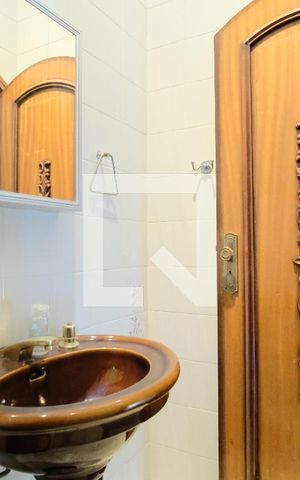Casa à venda com 650m², 5 quartos e 4 vagasLavabo da Garagem