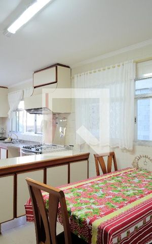 Casa à venda com 650m², 5 quartos e 4 vagasCozinha