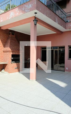 Casa à venda com 650m², 5 quartos e 4 vagasÁrea gourmet