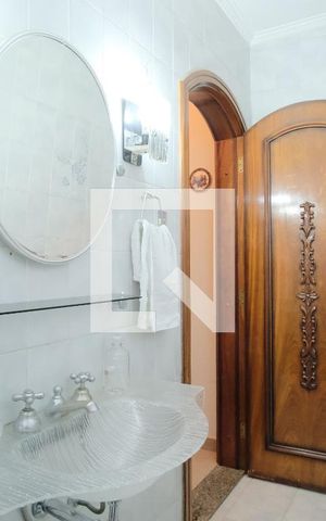 Casa à venda com 650m², 5 quartos e 4 vagasLavabo