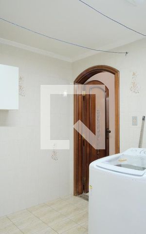 Casa à venda com 650m², 5 quartos e 4 vagasLavanderia