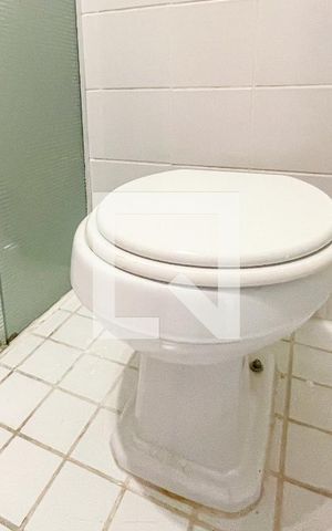 Apartamento à venda com 160m², 3 quartos e 1 vaga Apartamento à venda com 160m², 3 quartos e 1 vagaBanheiro