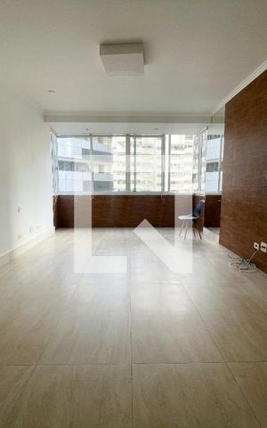 Apartamento à venda com 160m², 3 quartos e 1 vaga Apartamento à venda com 160m², 3 quartos e 1 vagaSala