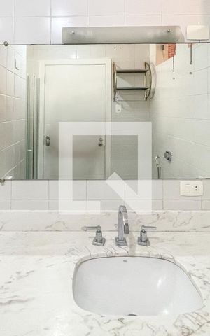 Apartamento à venda com 160m², 3 quartos e 1 vaga Apartamento à venda com 160m², 3 quartos e 1 vagaBanheiro da Suíte