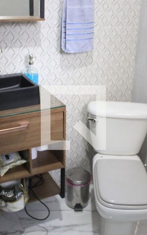 Casa para alugar com 120m², 2 quartos e 2 vagasLavabo