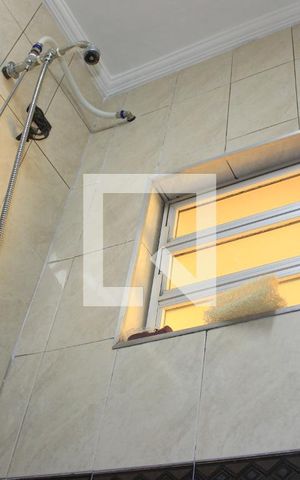 Casa para alugar com 120m², 2 quartos e 2 vagasBanheiro