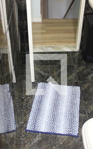 Casa para alugar com 120m², 2 quartos e 2 vagasBanheiro