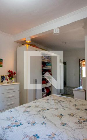 Casa à venda com 400m², 4 quartos e 3 vagasCasa 1 - Quarto 1 - Suíte