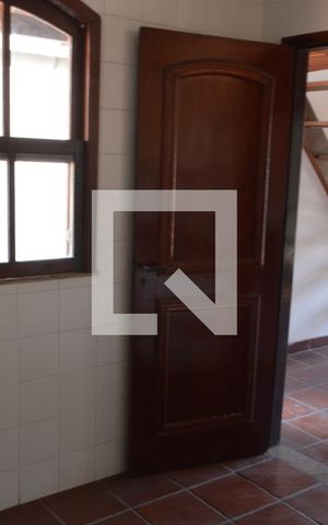 Casa de condomínio à venda com 370m², 5 quartos e 4 vagas Casa de condomínio à venda com 370m², 5 quartos e 4 vagasCozinha da Edicula