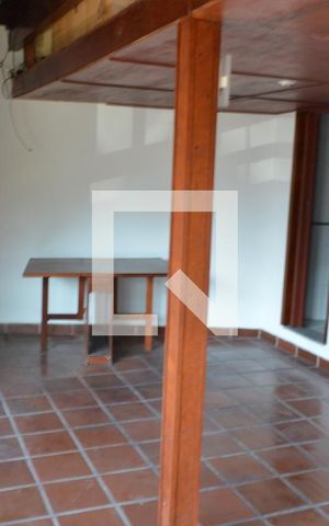 Casa de condomínio à venda com 370m², 5 quartos e 4 vagas Casa de condomínio à venda com 370m², 5 quartos e 4 vagasSala da Edicula