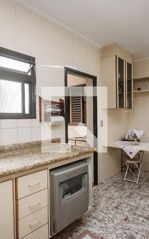 Casa de condomínio para alugar com 300m², 4 quartos e 5 vagasCozinha