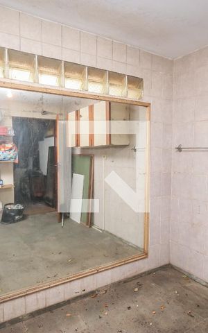 Casa de condomínio para alugar com 300m², 4 quartos e 5 vagasQuarto de despensa