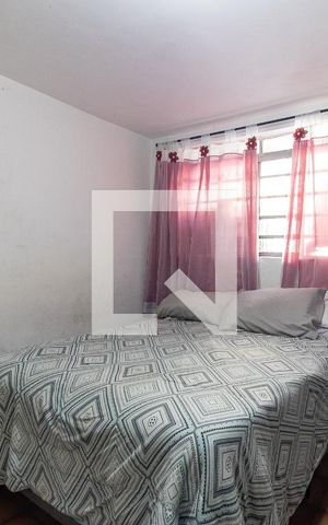 Casa à venda com 150m², 4 quartos e 3 vagas Casa à venda com 150m², 4 quartos e 3 vagasQuarto 1 da Casa 2
