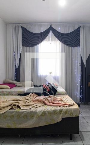 Casa à venda com 150m², 4 quartos e 3 vagas Casa à venda com 150m², 4 quartos e 3 vagasQuarto 1 da Casa 1