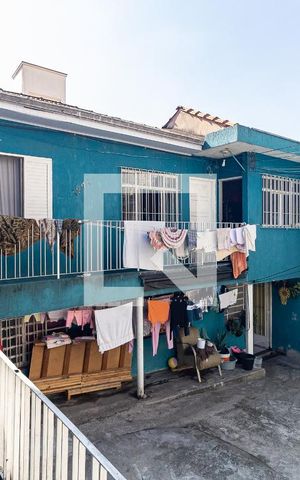 Casa à venda com 150m², 4 quartos e 3 vagas Casa à venda com 150m², 4 quartos e 3 vagasEntrada da Casa 1