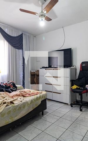 Casa à venda com 150m², 4 quartos e 3 vagas Casa à venda com 150m², 4 quartos e 3 vagasQuarto 1 da Casa 1
