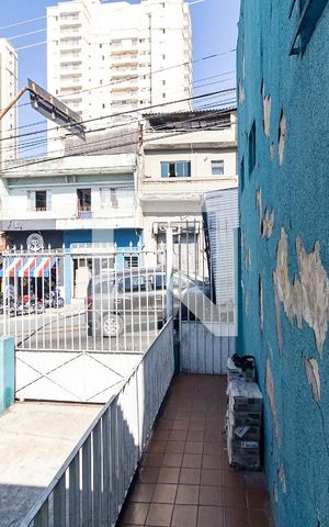 Casa à venda com 150m², 4 quartos e 3 vagas Casa à venda com 150m², 4 quartos e 3 vagasEntrada da Casa 1