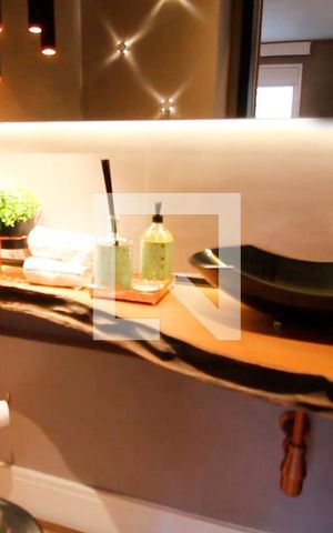 Apartamento à venda com 93m², 2 quartos e 2 vagasBanheiro
