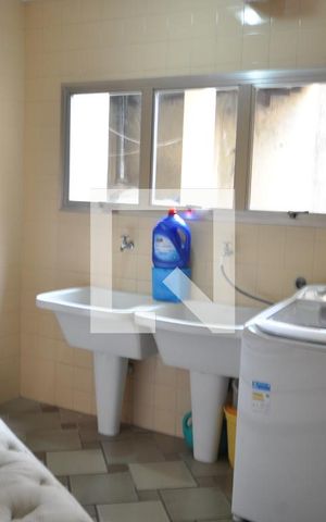 Casa à venda com 458m², 3 quartos e 2 vagasÁrea de Serviço